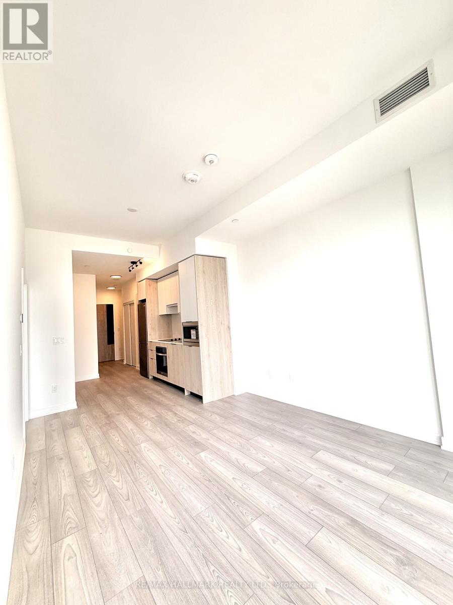 1007 The Queensway Avenue, Toronto, Ontario  M8Z 0H4 - Photo 9 - W13112856