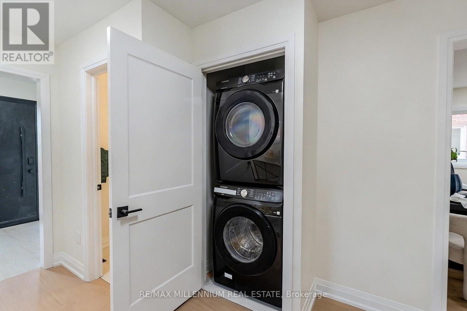 191 Genesee Drive, Oakville, Ontario  L6H 5Y7 - Photo 8 - W13112880