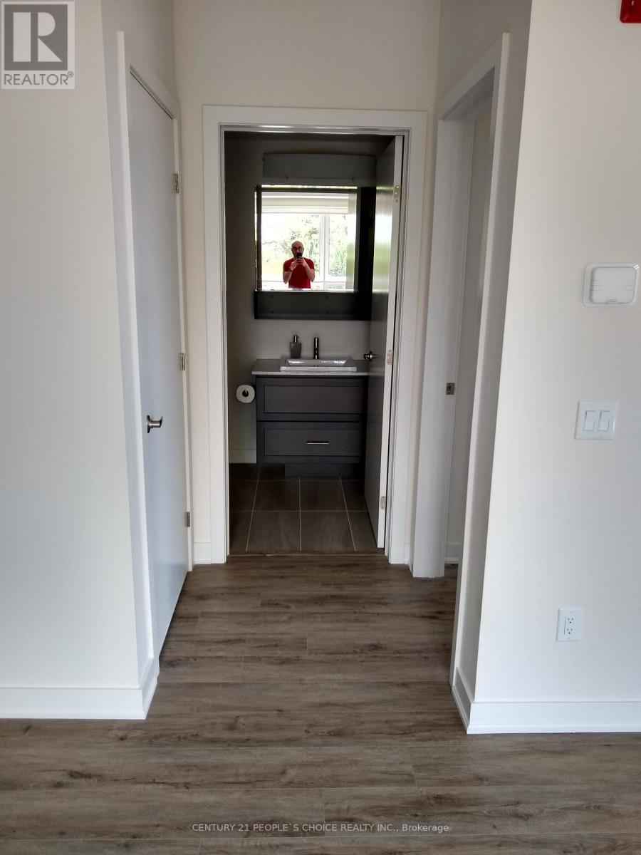 406 - 320 Plains Road E, Burlington, Ontario  L7T 0C1 - Photo 11 - W13112886