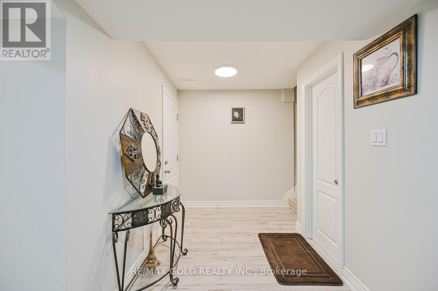 15 Vanwood Crescent, Brampton, Ontario  L6P 2X4 - Photo 43 - W13112974