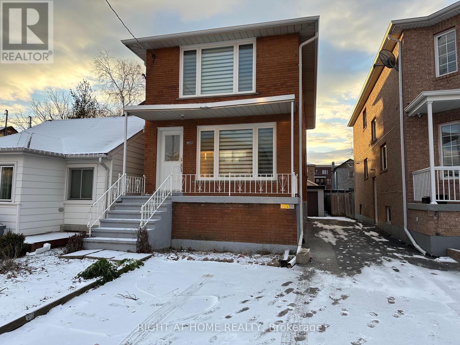 128 Twenty Second Street, Toronto, Ontario  M8V 3M4 - Photo 2 - W13113008