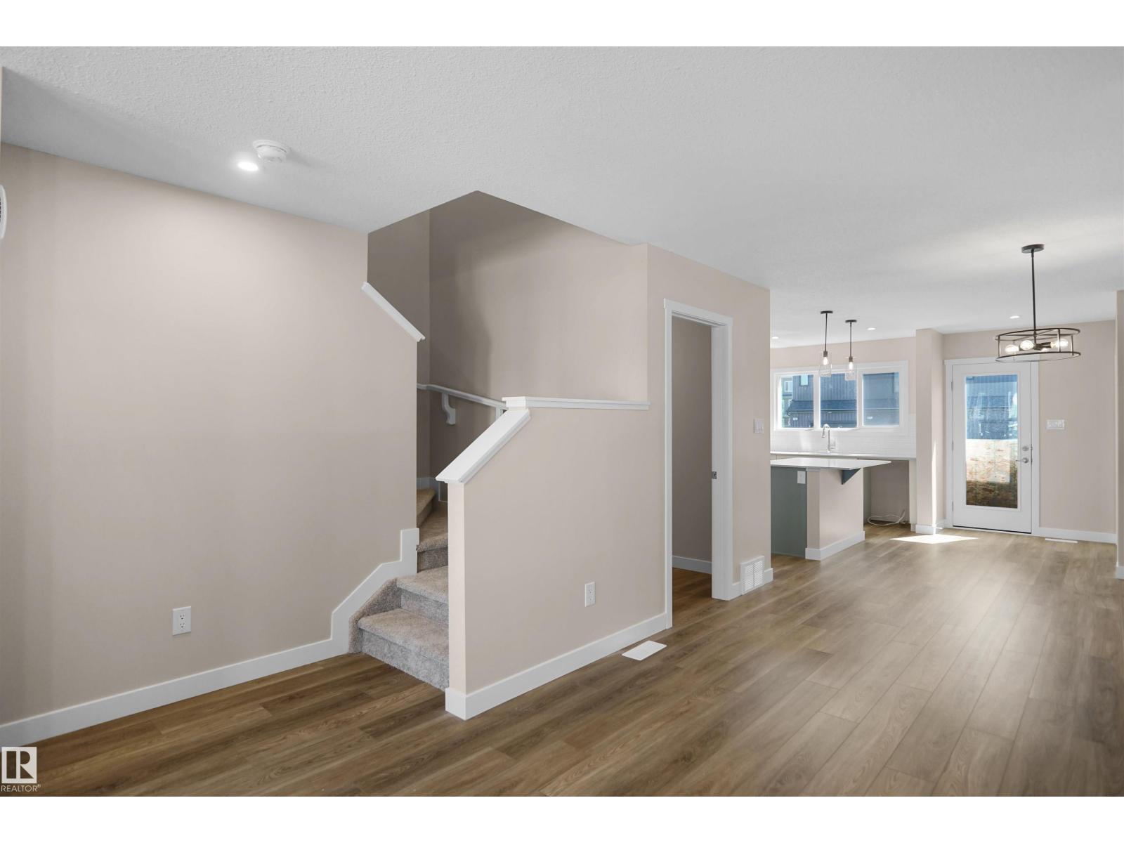 19447 22 Av NW, Edmonton, Alberta  T6M 3J3 - Photo 3 - E4473957