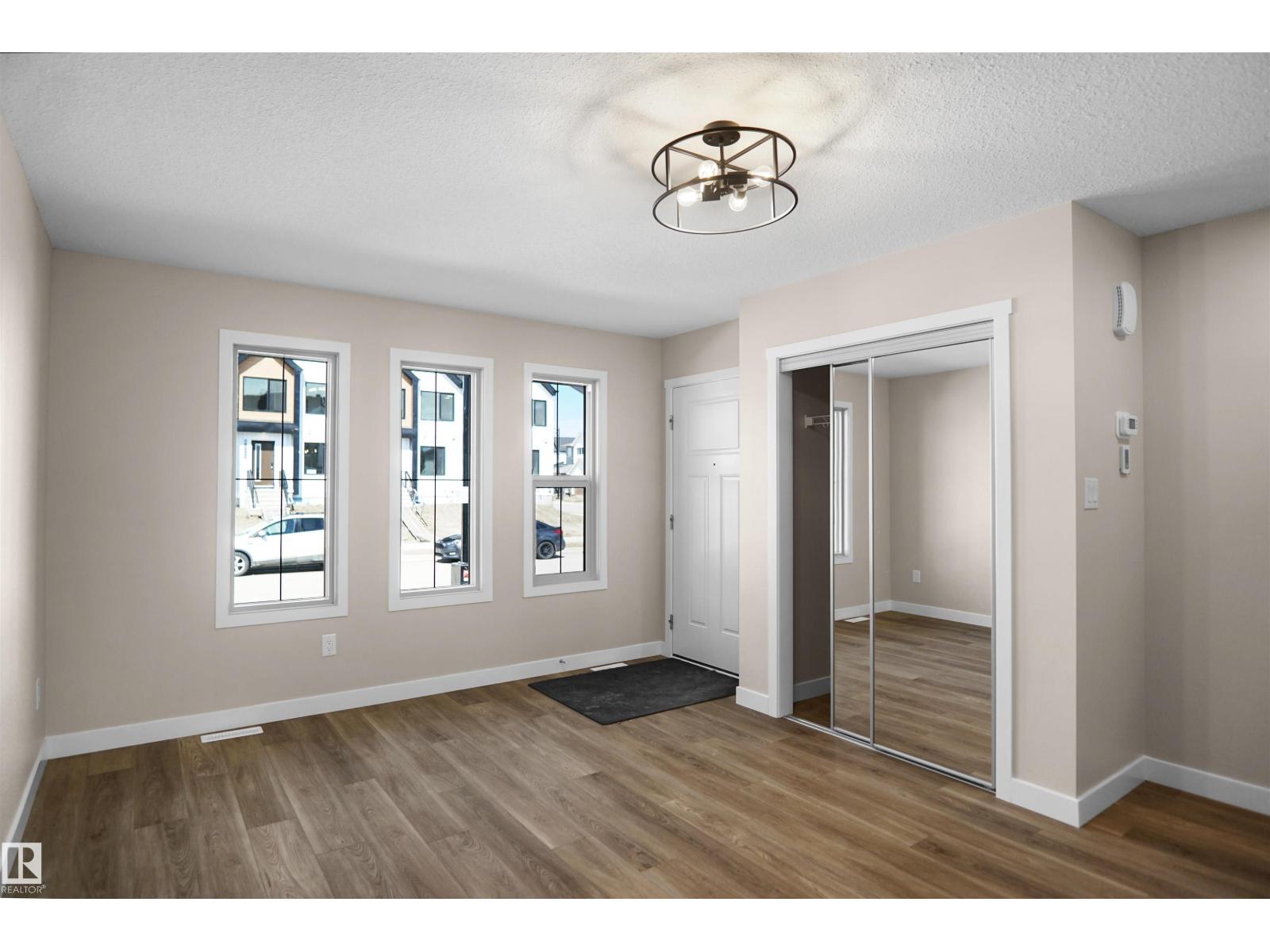 19447 22 Av NW, Edmonton, Alberta  T6M 3J3 - Photo 5 - E4473957