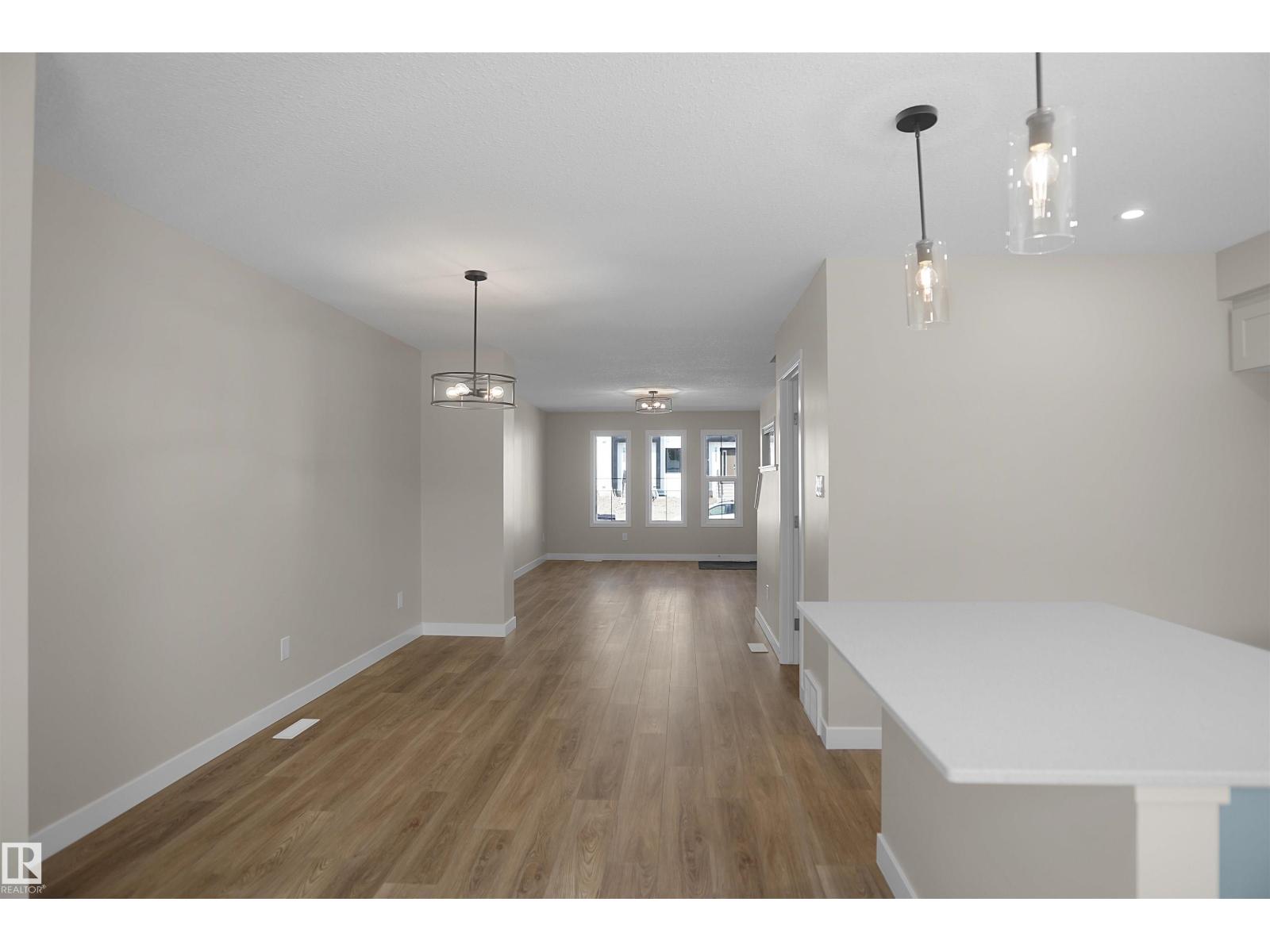 19447 22 Av NW, Edmonton, Alberta  T6M 3J3 - Photo 7 - E4473957
