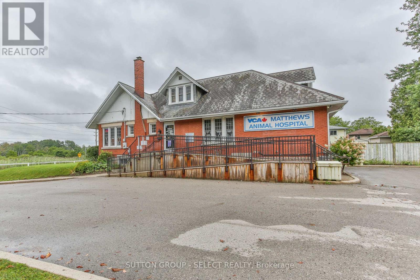1255 Southdale Road E, London South, Ontario  N6E 1B3 - Photo 2 - X13113230