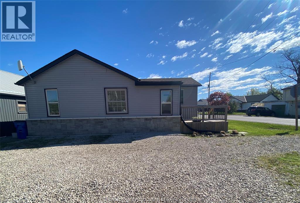 MLS# 26010785: 21023 Charing Cross ROAD, Charing Cross, Canada