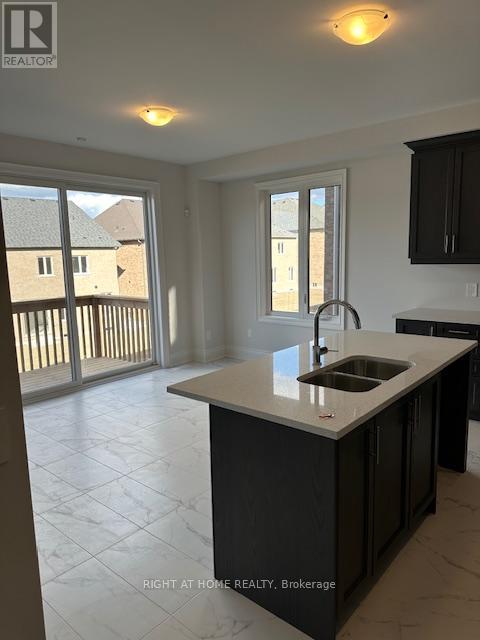 154 Rowe Street, Bradford West Gwillimbury, Ontario  L3Z 4N2 - Photo 9 - N13077364