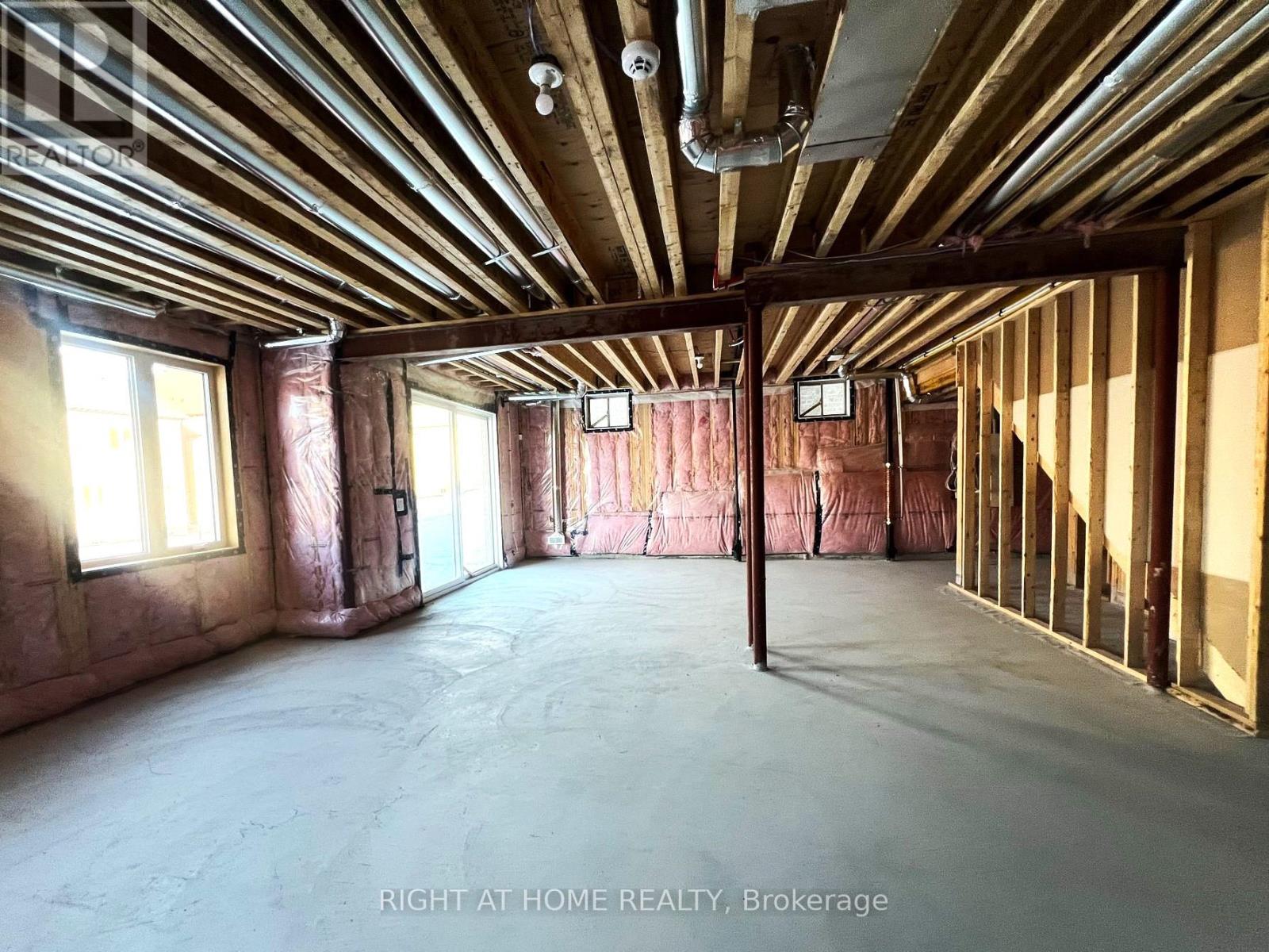 154 Rowe Street, Bradford West Gwillimbury, Ontario  L3Z 4N2 - Photo 28 - N13077364