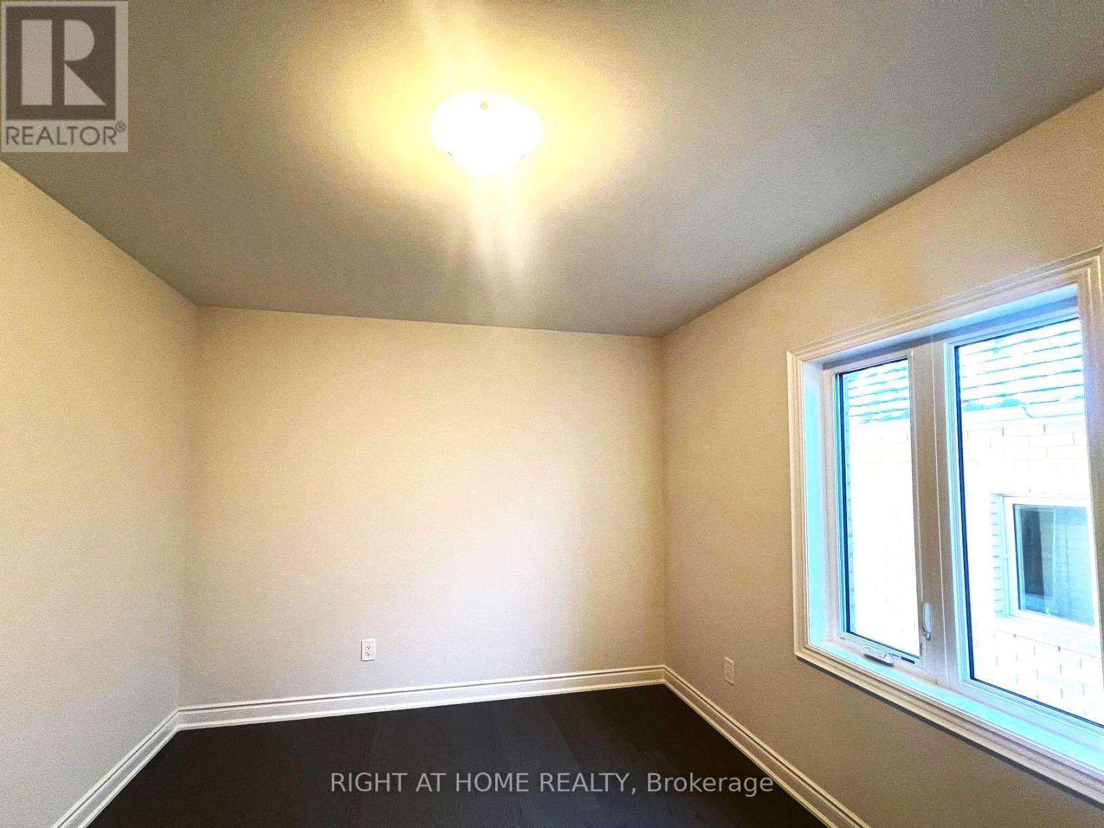154 Rowe Street, Bradford West Gwillimbury, Ontario  L3Z 4N2 - Photo 20 - N13077364