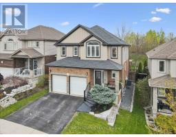 32 GOUDA PLACE, Cambridge, Ontario
