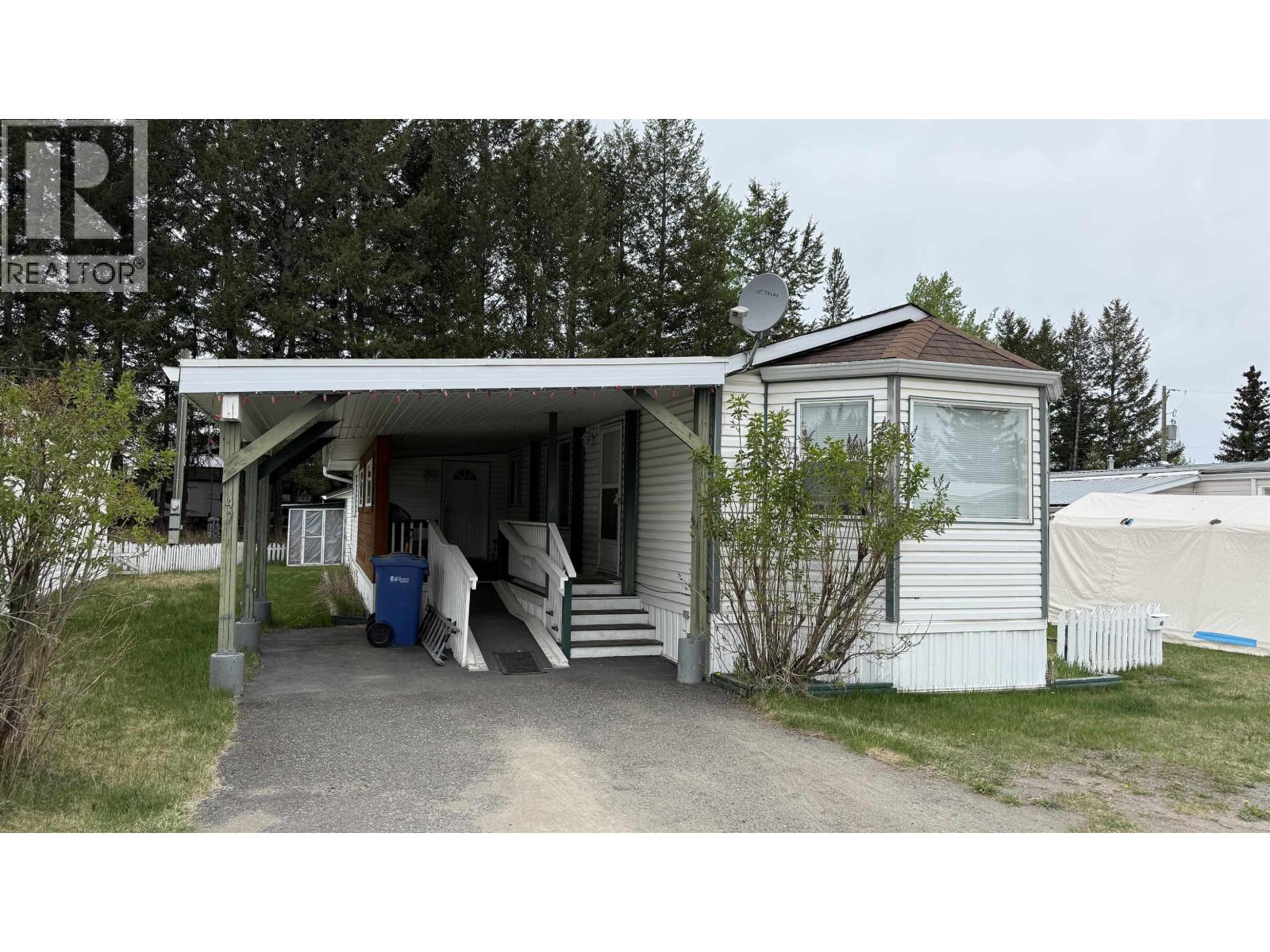47 375 Horse Lake Road, 100 Mile House, British Columbia  V0K 2E0 - Photo 1 - R3122117