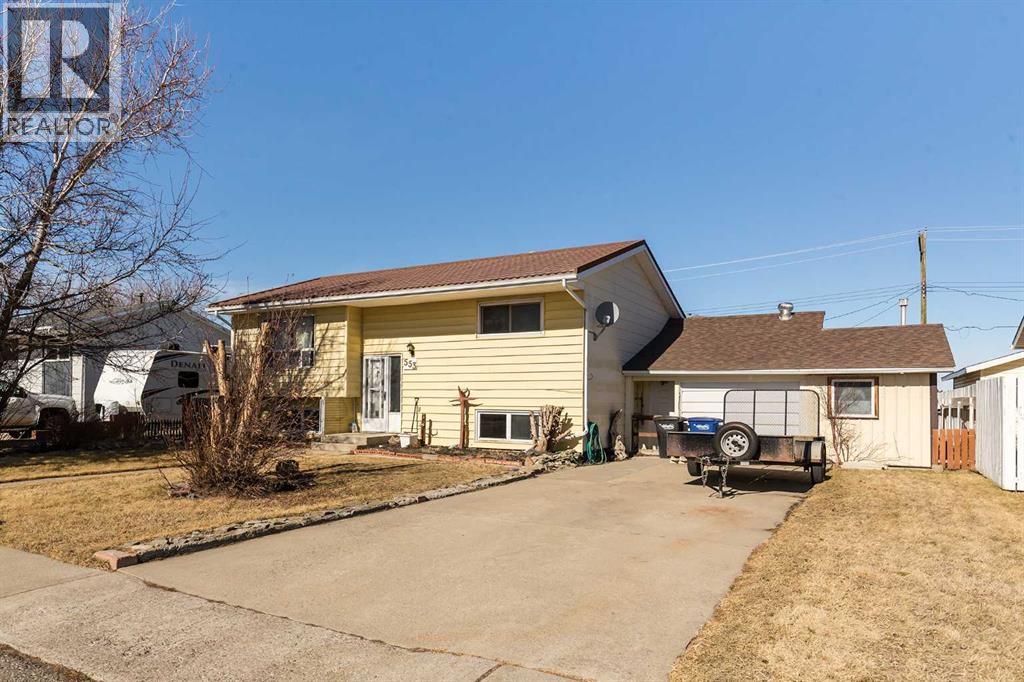553 11 Street, Fort Macleod, Alberta  T0L 0Z0 - Photo 1 - A2292036
