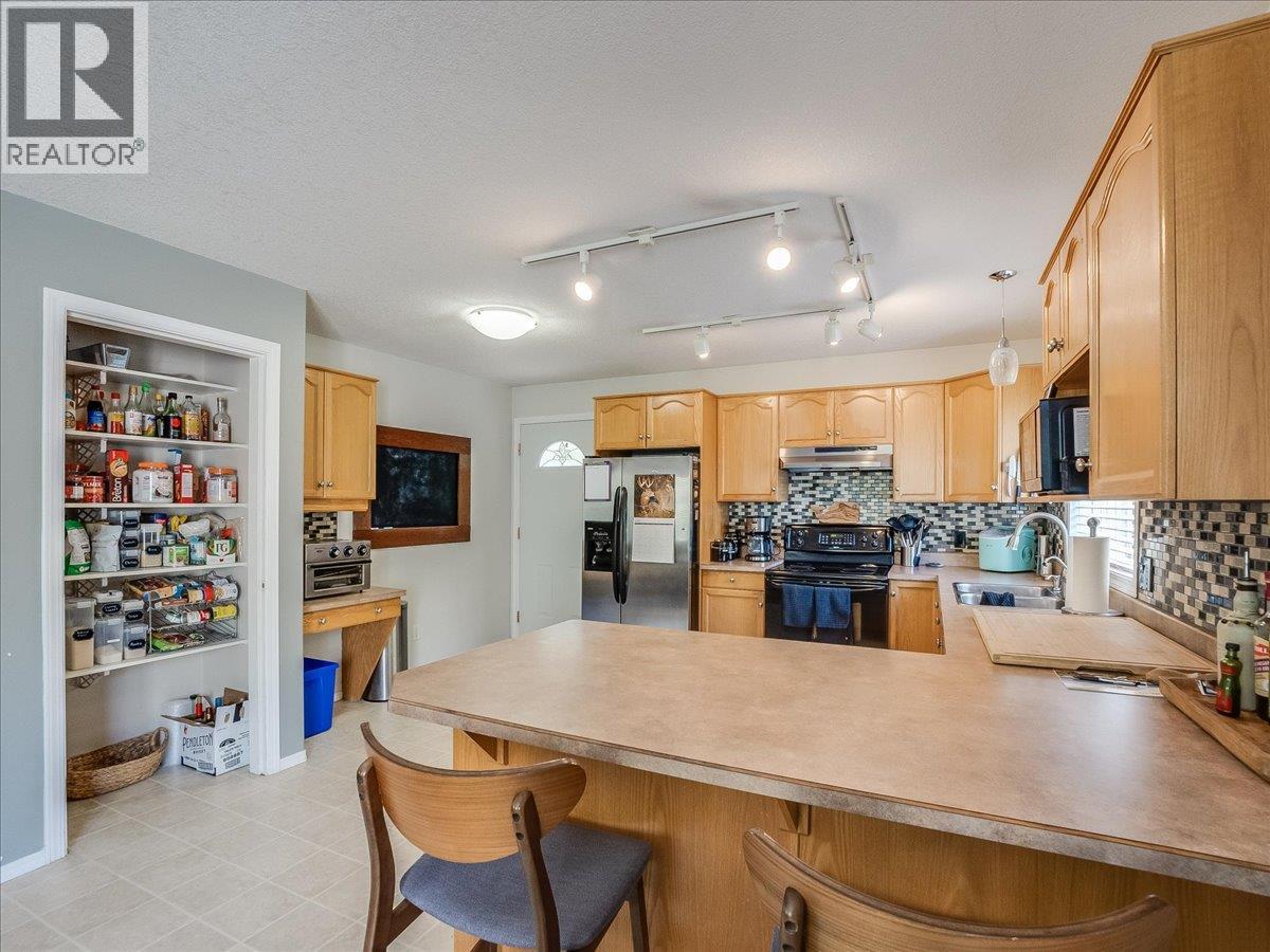 2095 Pass Creek Road, Castlegar, British Columbia  v1n 4t1 - Photo 15 - 10386340
