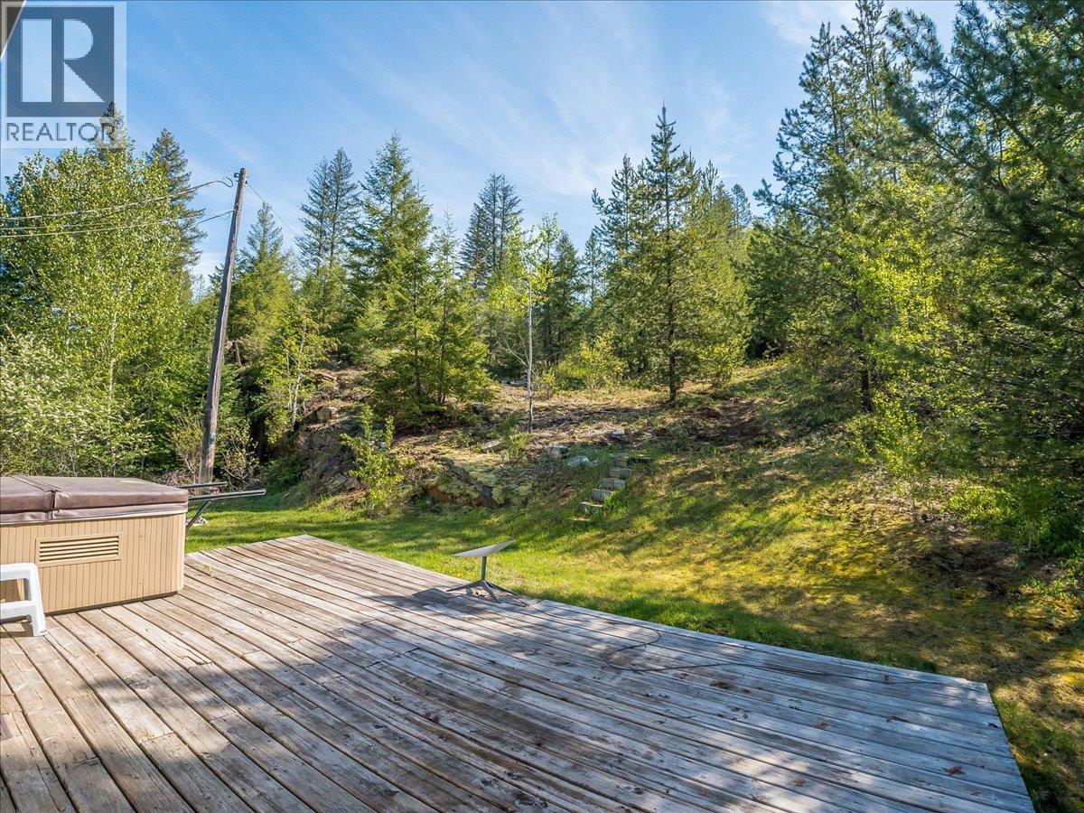 2095 Pass Creek Road, Castlegar, British Columbia  v1n 4t1 - Photo 10 - 10386340