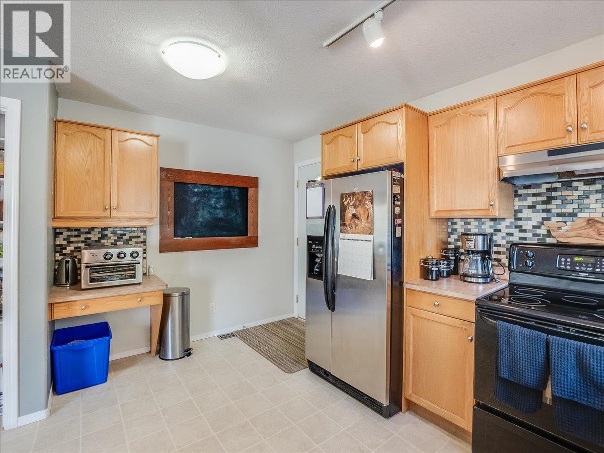2095 Pass Creek Road, Castlegar, British Columbia  v1n 4t1 - Photo 14 - 10386340