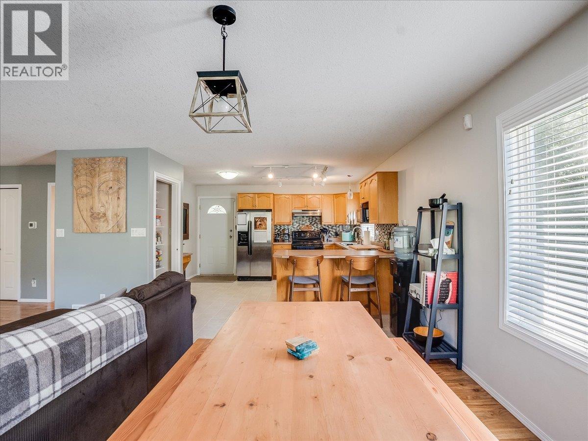 2095 Pass Creek Road, Castlegar, British Columbia  v1n 4t1 - Photo 21 - 10386340