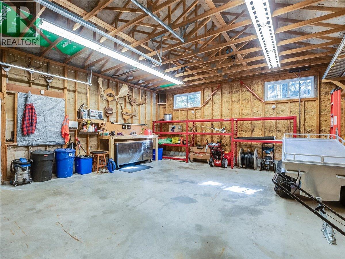 2095 Pass Creek Road, Castlegar, British Columbia  v1n 4t1 - Photo 54 - 10386340
