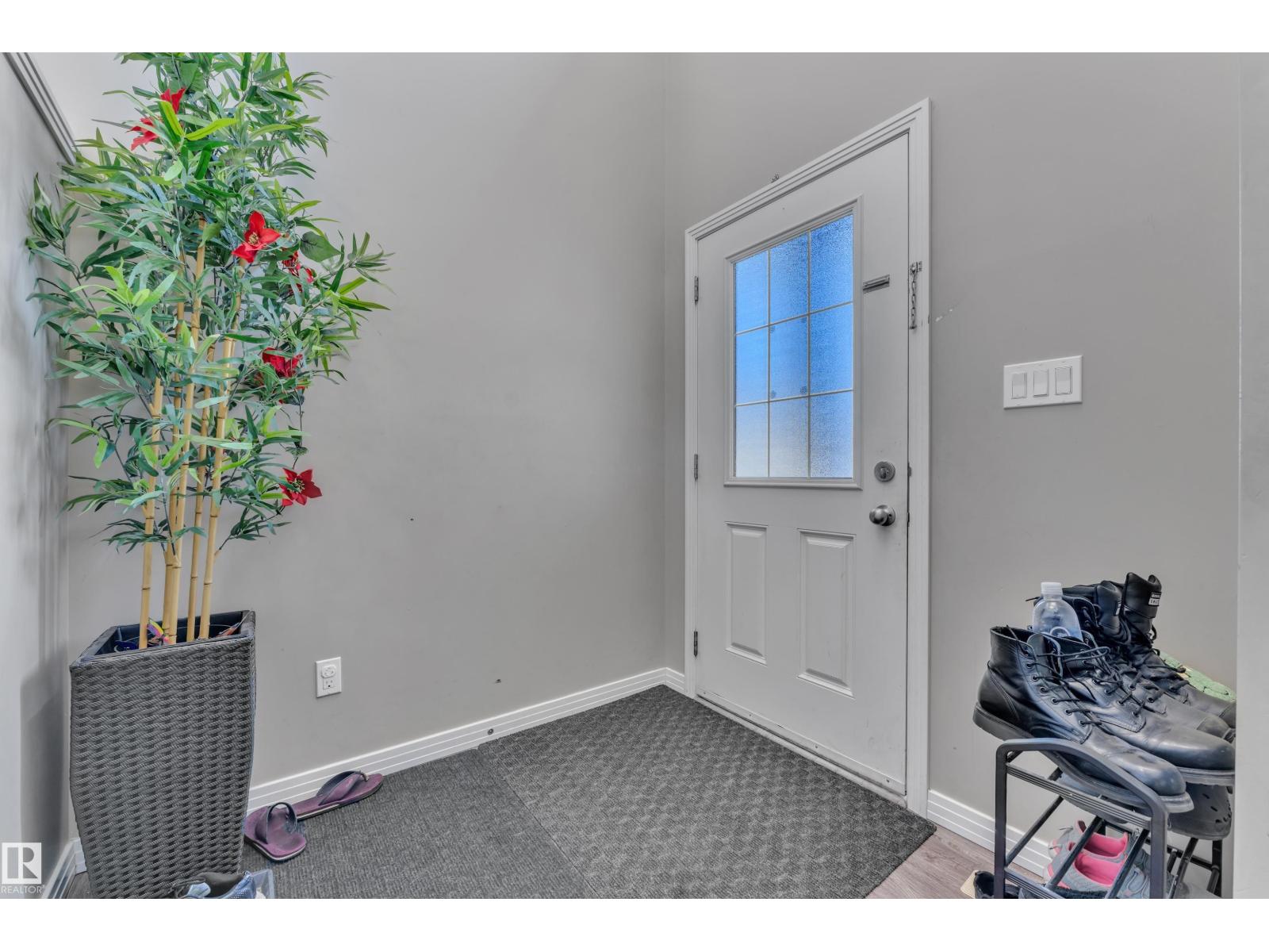 5520 5 Av Sw, Edmonton, Alberta  T6X 1R9 - Photo 7 - E4487024