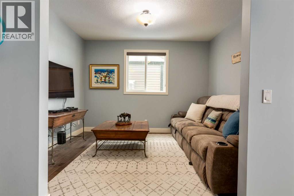 308 Rainbow Falls Way, Chestermere, Alberta  T1X 1W5 - Photo 4 - A2304799