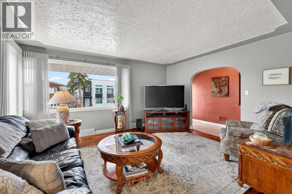 2316 Richmond Road SW, Calgary, Alberta  T2T 5E4 - Photo 10 - A2305588