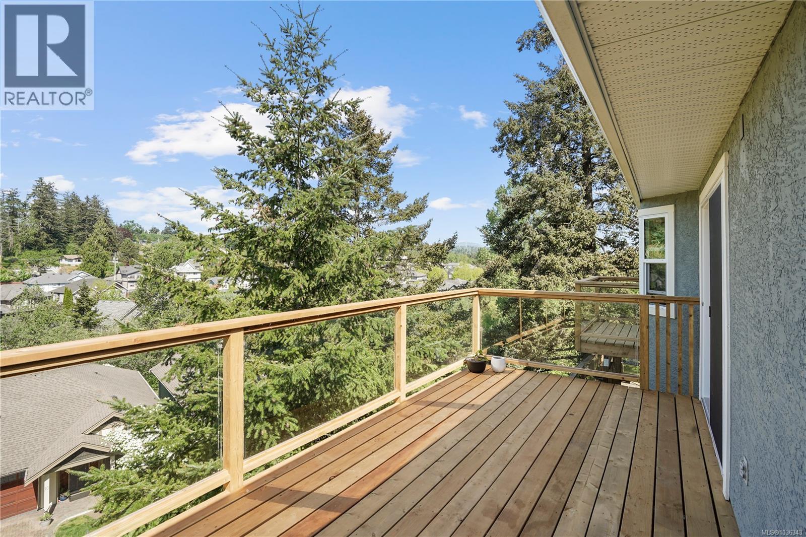 1071 Hyacinth Ave, Saanich, British Columbia  V8Z 2S7 - Photo 38 - 1036343