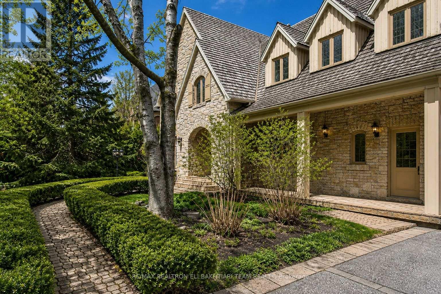 14 St Margarets Drive, Toronto, Ontario  M4N 3E5 - Photo 8 - C13070806