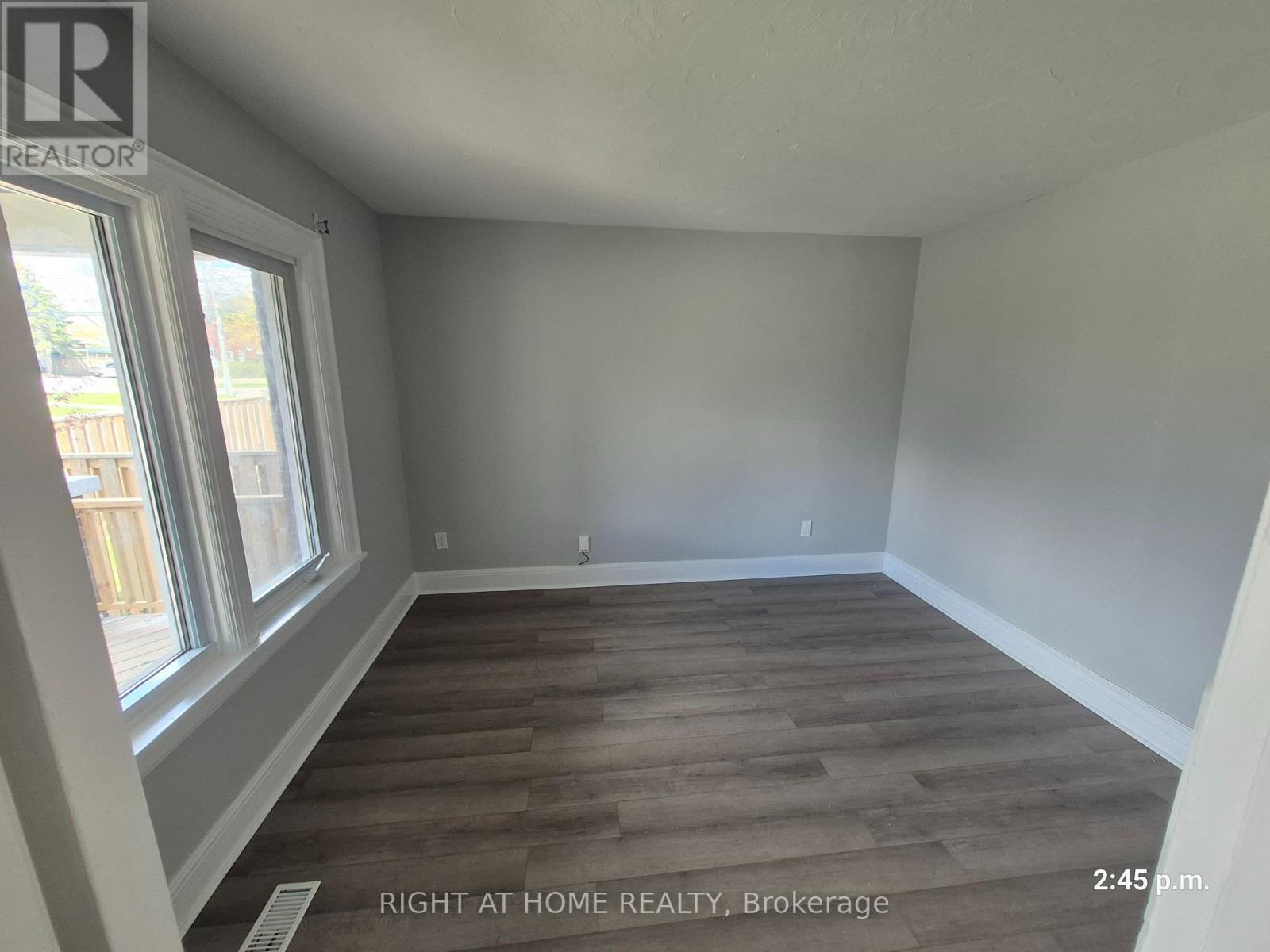 307 Eulalie Avenue, Oshawa, Ontario  L1H 2B6 - Photo 2 - E13104248