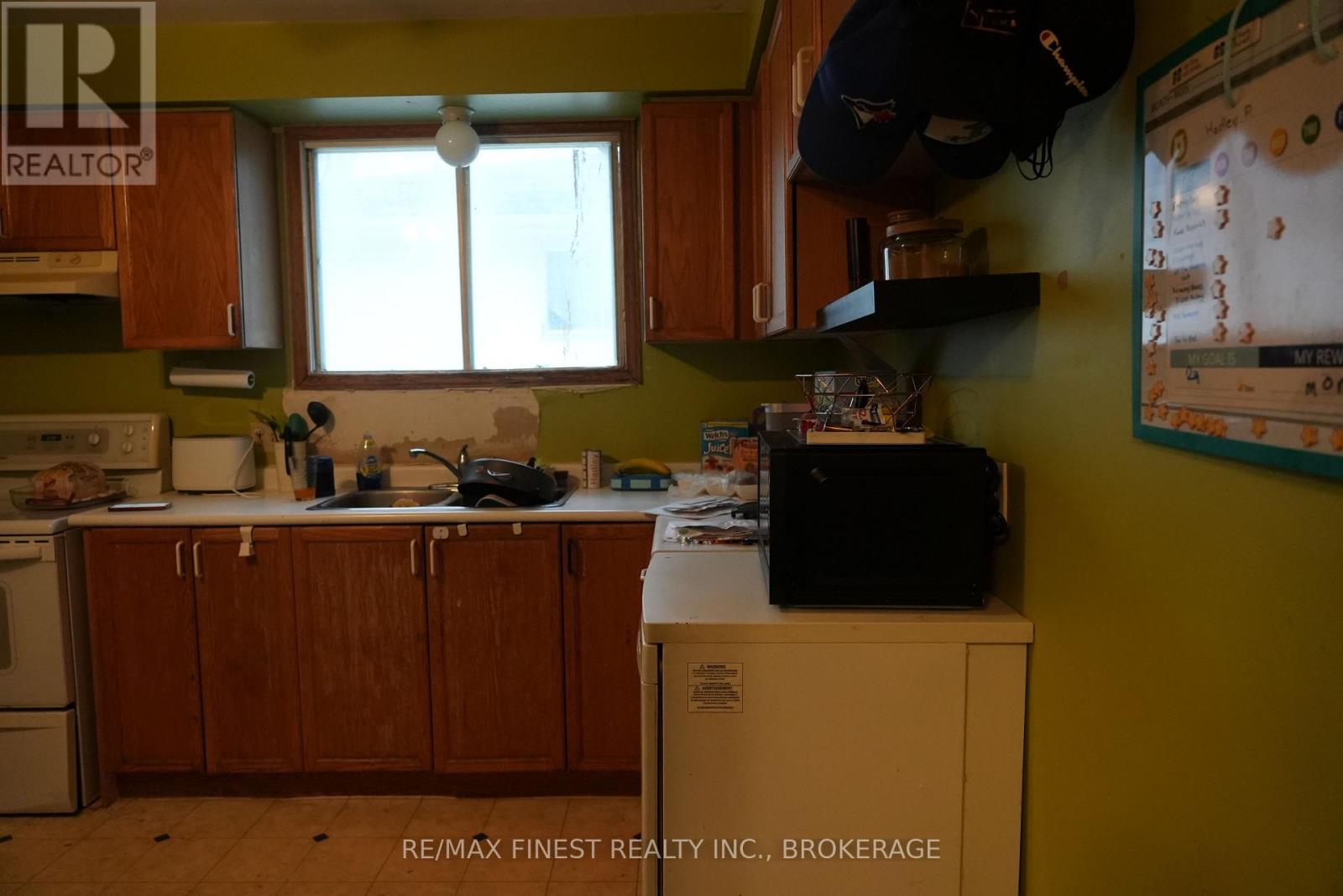 279 Kingsdale Avenue, Kingston, Ontario  K7M 8H8 - Photo 4 - X13012274