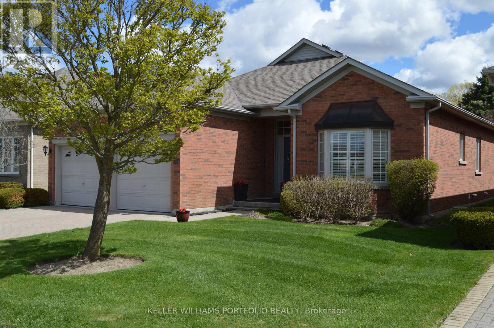 86 Legendary Trail, Whitchurch-Stouffville, Ontario  L4A 1N6 - Photo 2 - N12946842