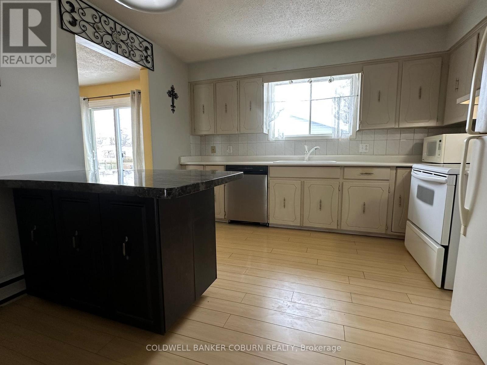 4016 Dishaw Street, Edwardsburgh/cardinal, Ontario  K0E 1E0 - Photo 3 - X12803578