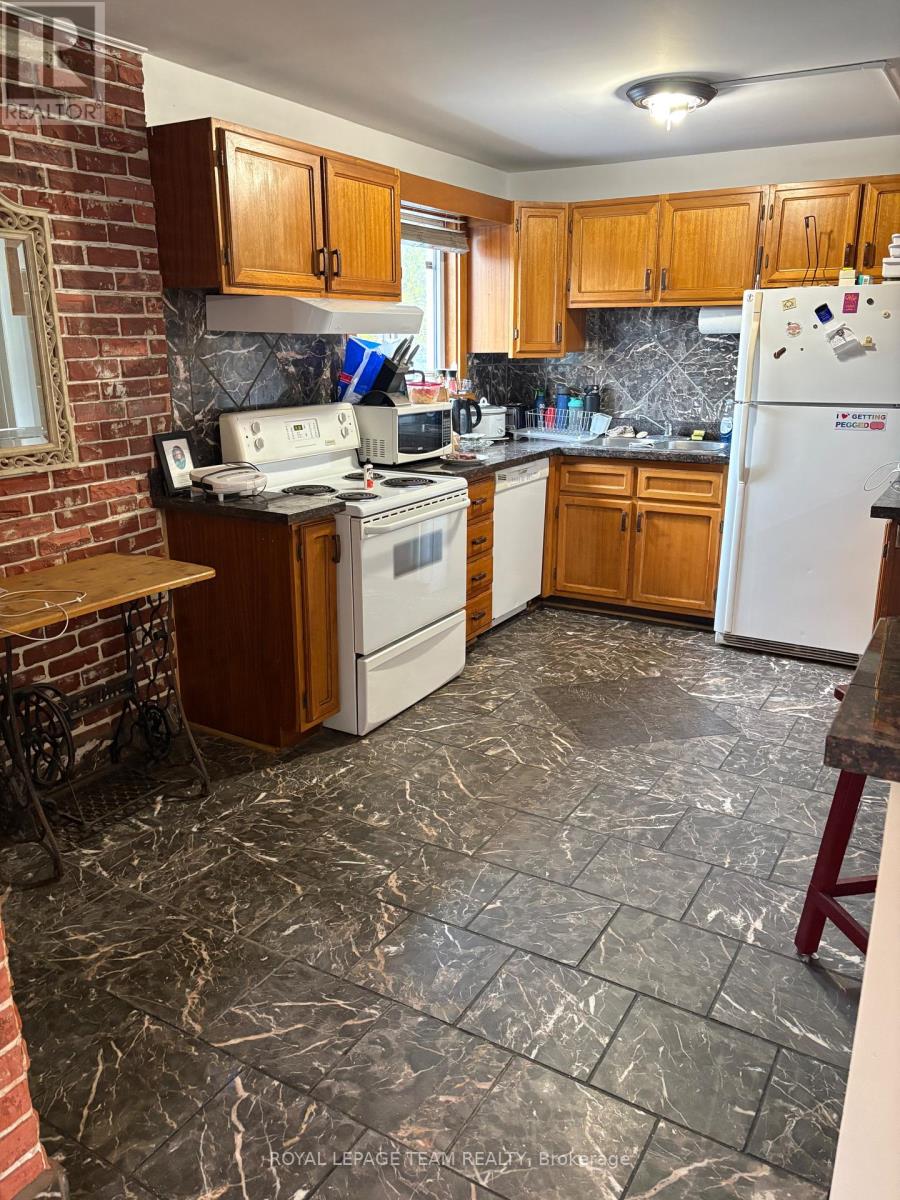 5535 Mitch Owens Road N, Ottawa, Ontario  K1X 1C2 - Photo 17 - X13107692