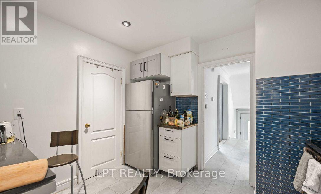1344 Davenport Road, Toronto, Ontario  M6H 2G9 - Photo 5 - W13110942