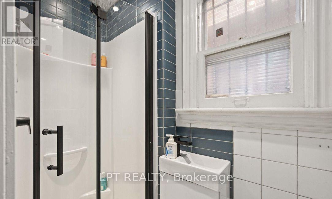 1344 Davenport Road, Toronto, Ontario  M6H 2G9 - Photo 8 - W13110942
