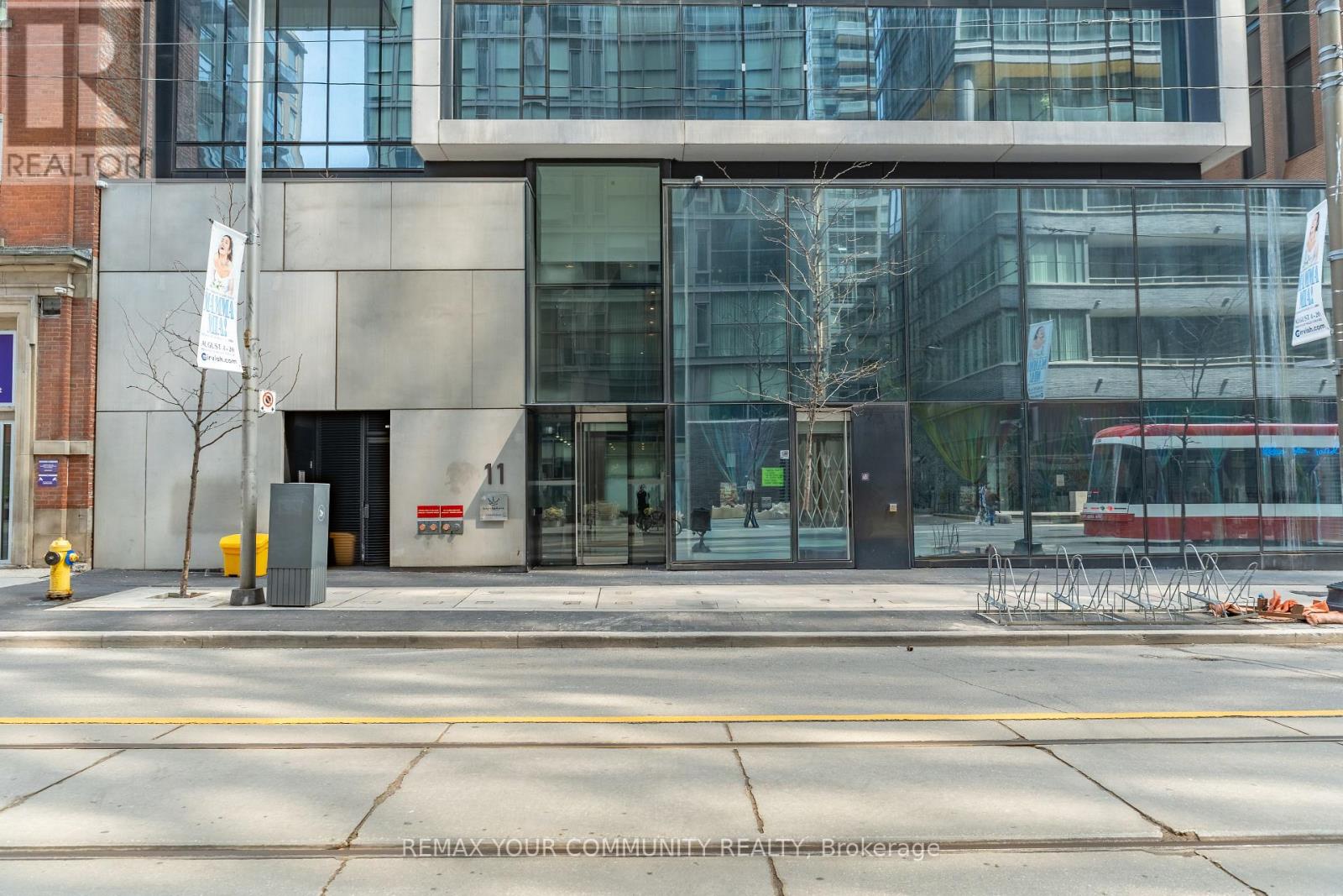 204 - 11 CHARLOTTE STREET, Toronto, Ontario