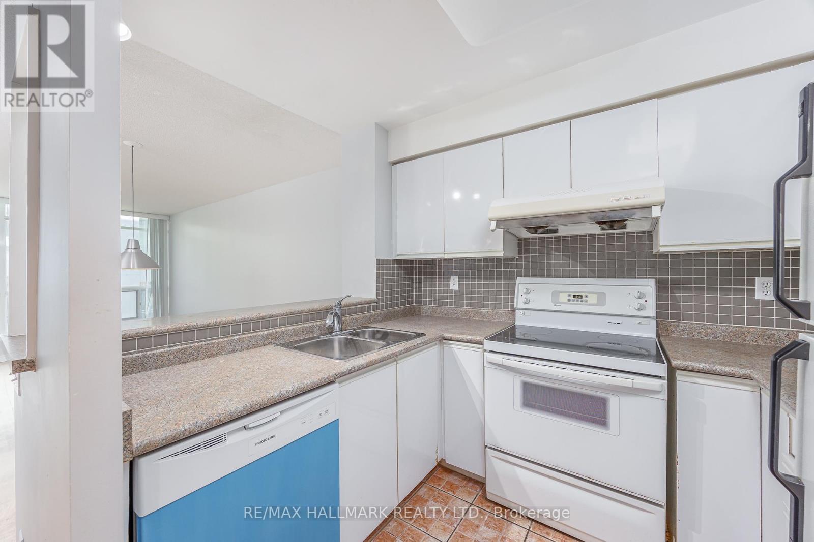 506 - 942 Yonge Street, Toronto, Ontario  M4W 3S8 - Photo 12 - C13113132