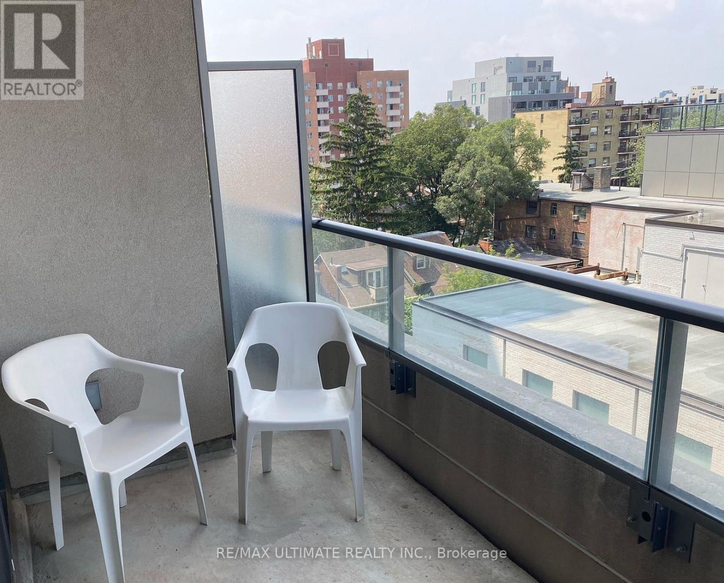 605 - 500 St Clair Avenue W, Toronto, Ontario  M6C 1A8 - Photo 10 - C13113292