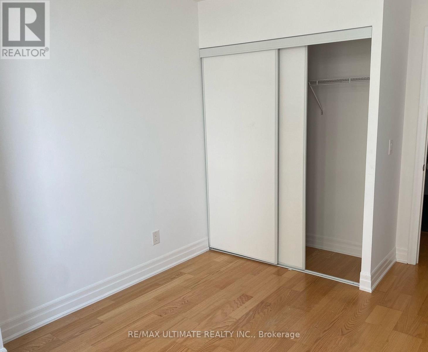 605 - 500 St Clair Avenue W, Toronto, Ontario  M6C 1A8 - Photo 6 - C13113292