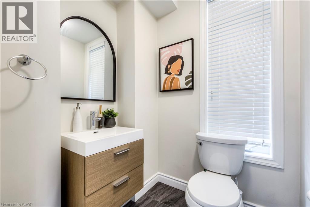 321 Dalesford Road, Toronto, Ontario  M8Y 1G8 - Photo 8 - 40825267