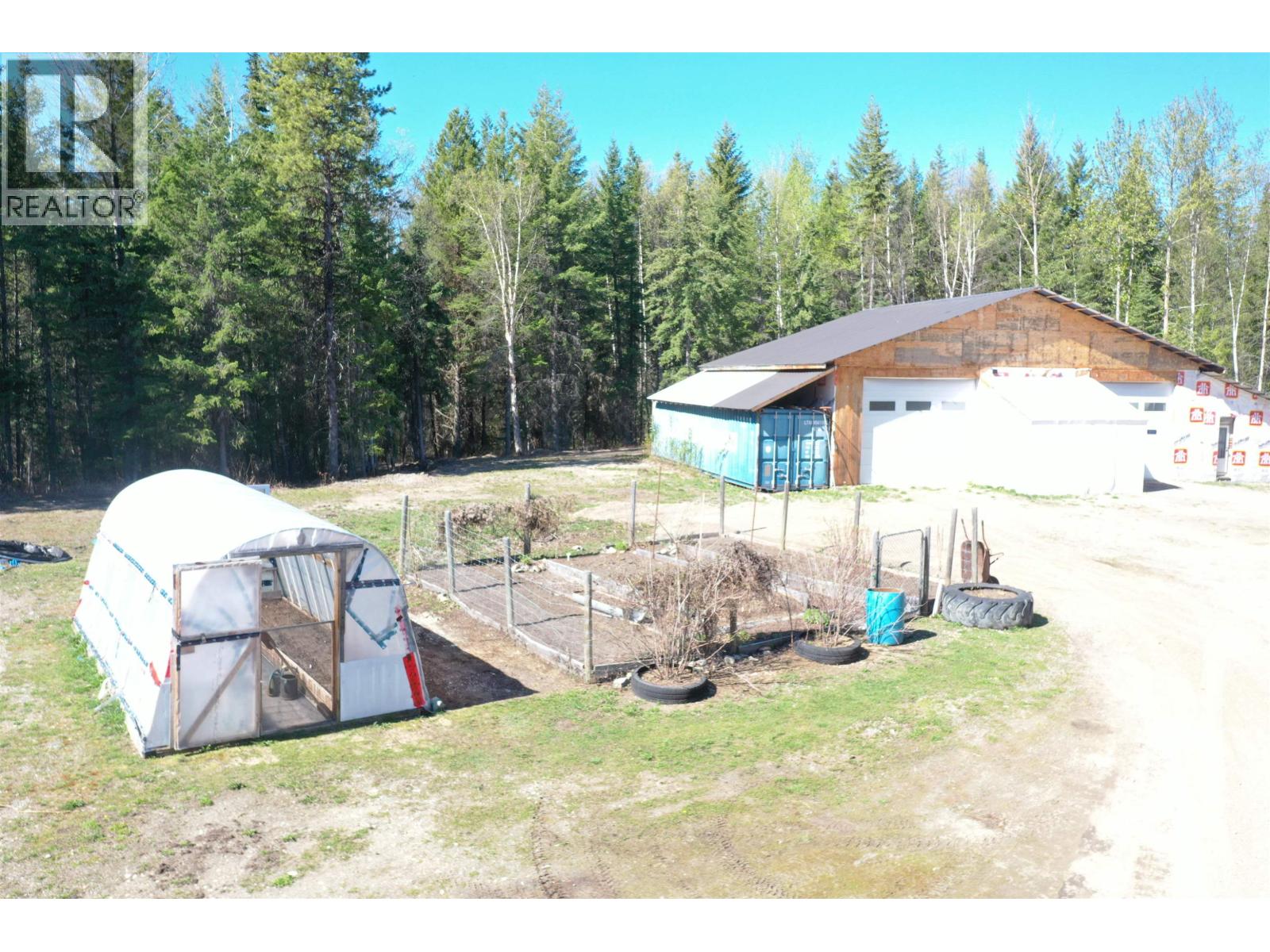 3865 Blue Ridge Road, Quesnel, British Columbia  V2J 6T4 - Photo 2 - R3119073