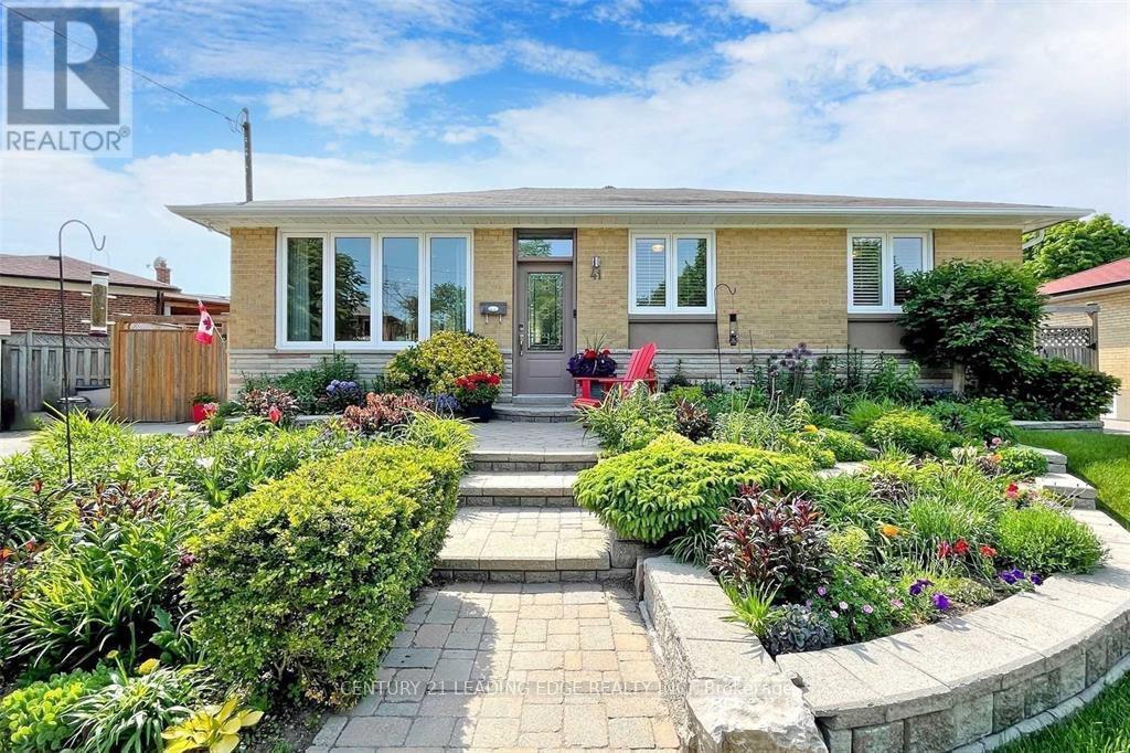 BSMT - 41 ROSEGLOR CRESCENT, Toronto, Ontario