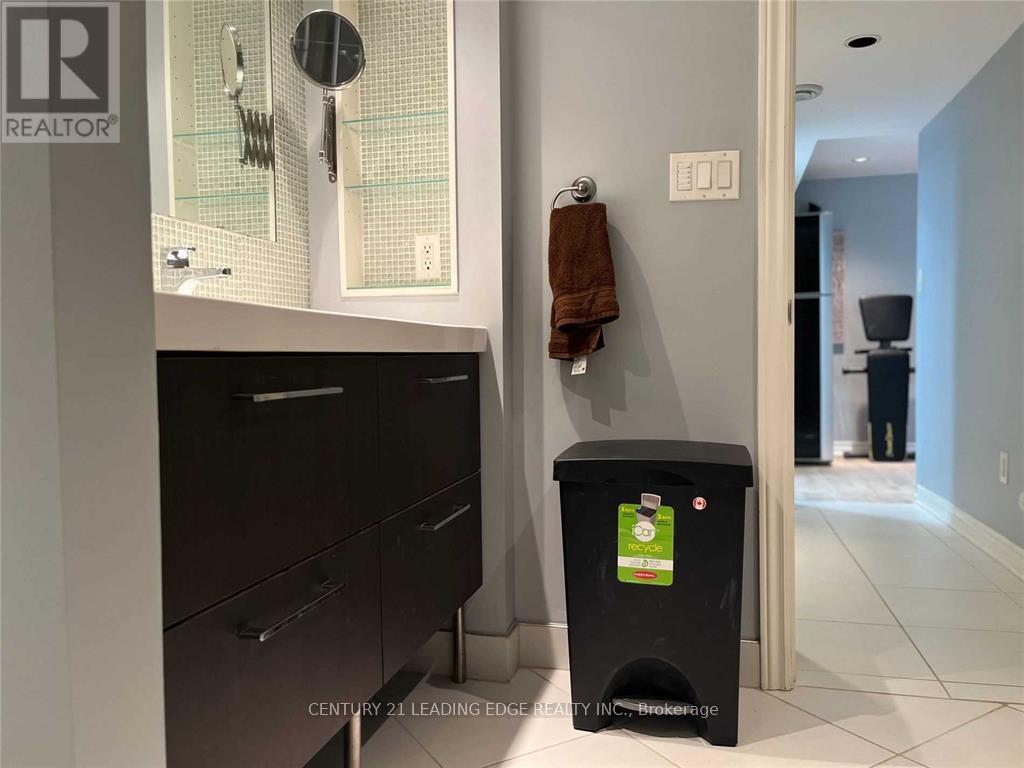 Bsmt - 41 Roseglor Crescent, Toronto, Ontario  M1P 3T5 - Photo 18 - E13113074