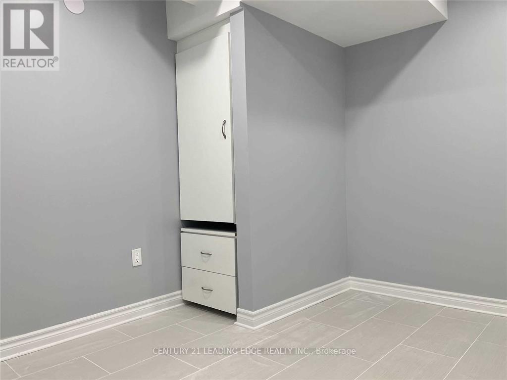 Bsmt - 41 Roseglor Crescent, Toronto, Ontario  M1P 3T5 - Photo 19 - E13113074