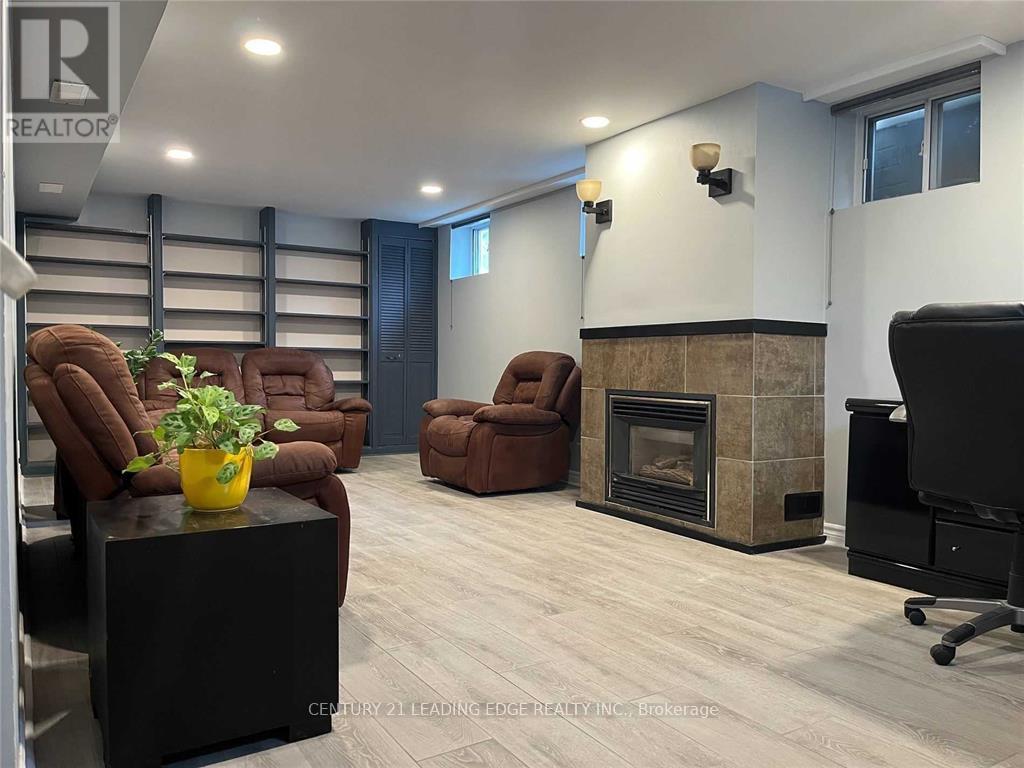 Bsmt - 41 Roseglor Crescent, Toronto, Ontario  M1P 3T5 - Photo 2 - E13113074