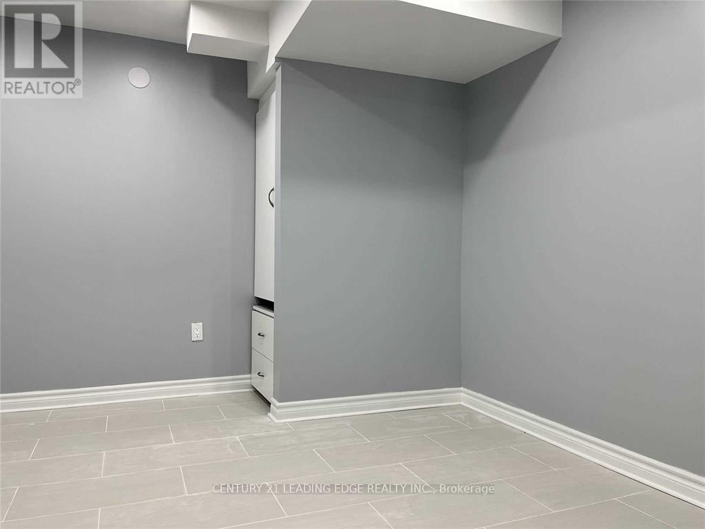 Bsmt - 41 Roseglor Crescent, Toronto, Ontario  M1P 3T5 - Photo 20 - E13113074