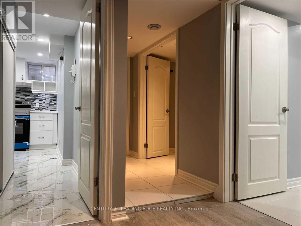 Bsmt - 41 Roseglor Crescent, Toronto, Ontario  M1P 3T5 - Photo 6 - E13113074
