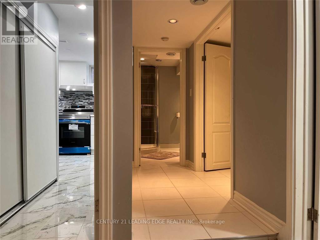 Bsmt - 41 Roseglor Crescent, Toronto, Ontario  M1P 3T5 - Photo 7 - E13113074