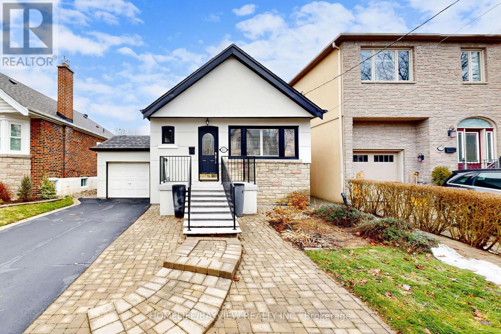1607 WOODBINE HEIGHTS BOULEVARD, Toronto, Ontario