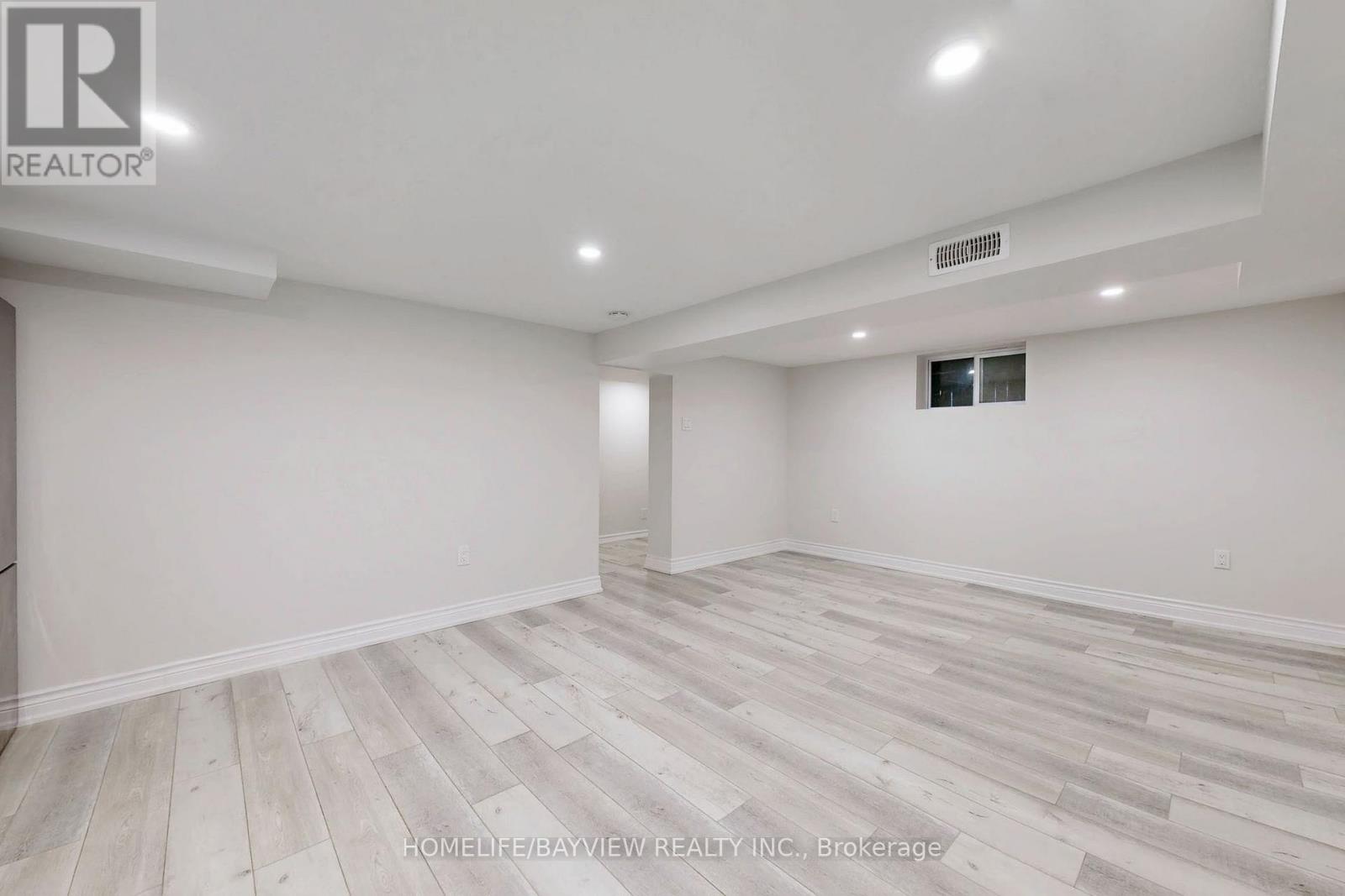 1607 Woodbine Heights Boulevard, Toronto, Ontario  M4B 3A3 - Photo 19 - E13113138