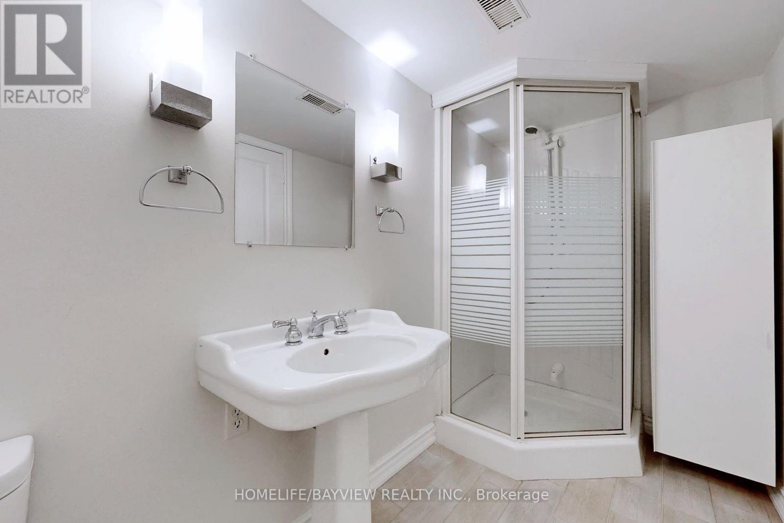 1607 Woodbine Heights Boulevard, Toronto, Ontario  M4B 3A3 - Photo 20 - E13113138