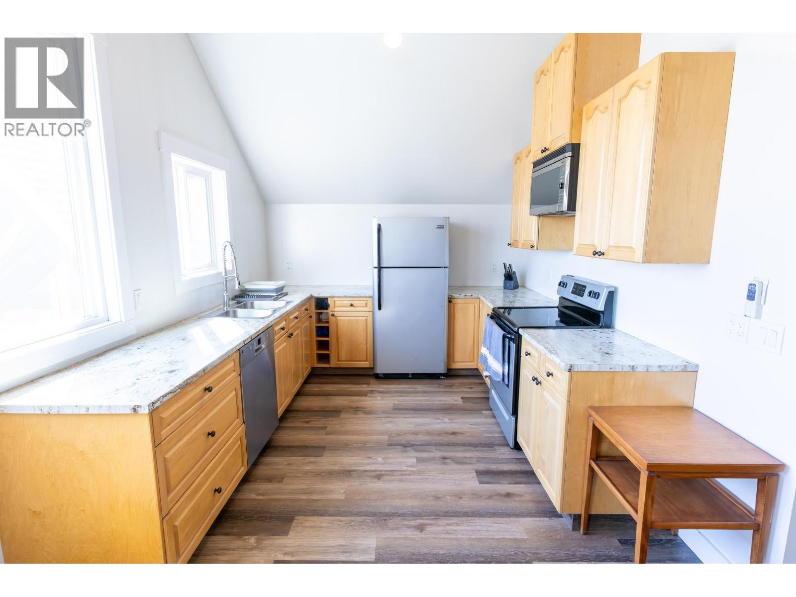 13474 Sunnyside Drive, Charlie Lake, British Columbia  V0C 1H0 - Photo 36 - R3122047